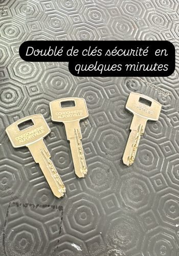 Création de clés, badges, télécommandes